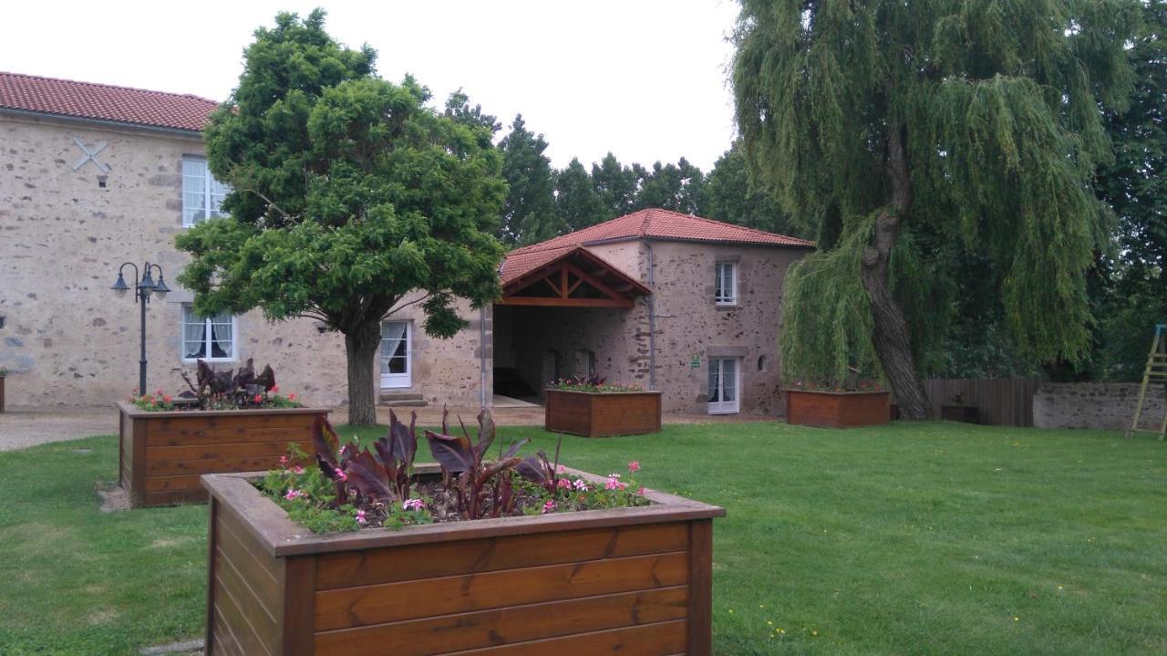 Le Logis Du Chateau Gasthof Vieillevigne