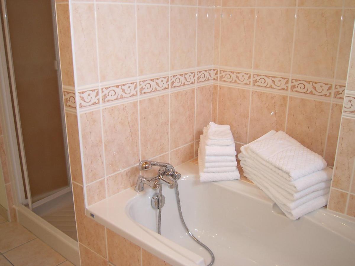 Le Logis Du Chateau Gasthof *